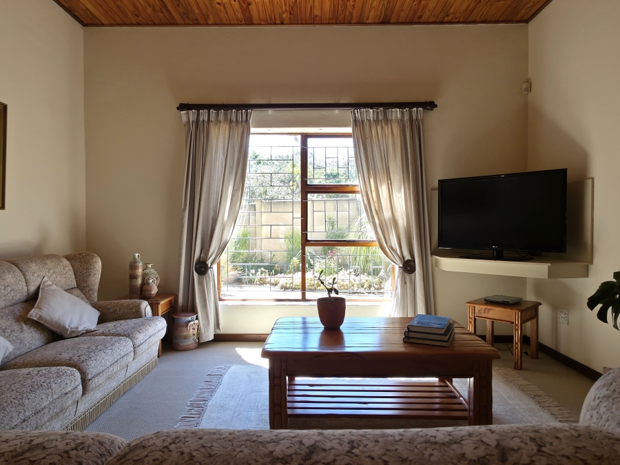 4 Bedroom Property for Sale in Noorsekloof Eastern Cape